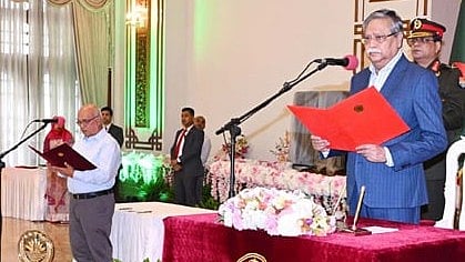 Katta eshak mening yuzimga otirdi